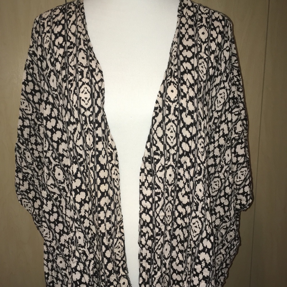 Forever 21 Tribal Print Short Kimono